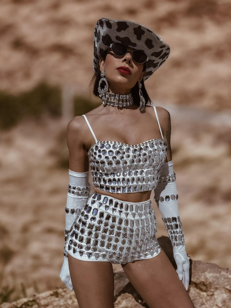 White Diamond Western Glam Festival Set, White Diva Cowgirl Costume, Festival Rave CountryGirl Outfit, Four Piece Bachelorette Party Outfit